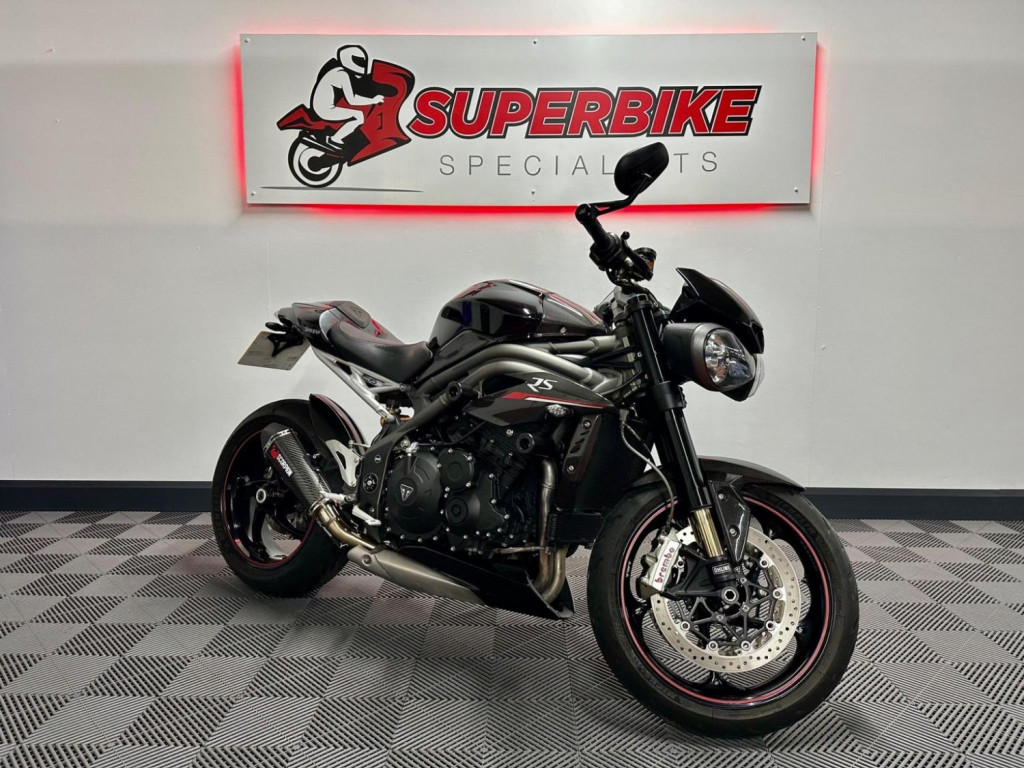 TRIUMPH SPEED TRIPLE 1050