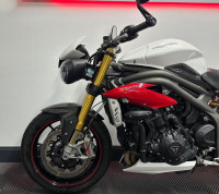 TRIUMPH SPEED TRIPLE 1050