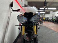 TRIUMPH SPEED TRIPLE 1050