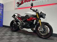 TRIUMPH SPEED TRIPLE 1050