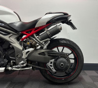 TRIUMPH SPEED TRIPLE 1050