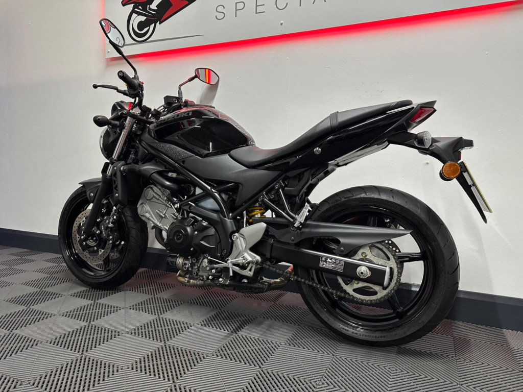 SUZUKI SV650