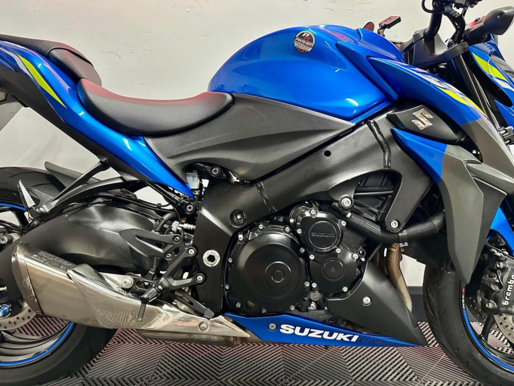 SUZUKI GSX-S1000