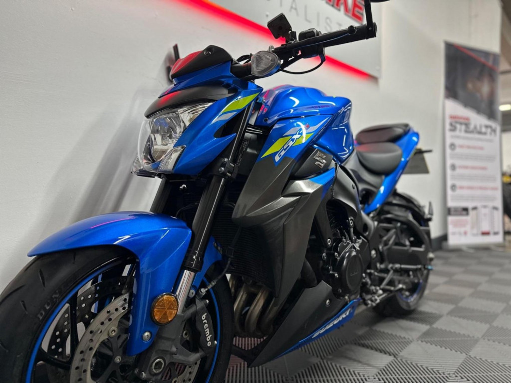 SUZUKI GSX-S1000