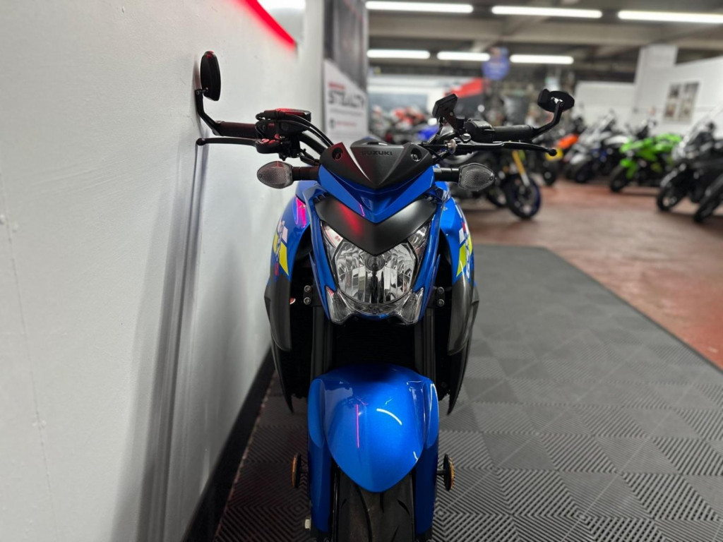 SUZUKI GSX-S1000
