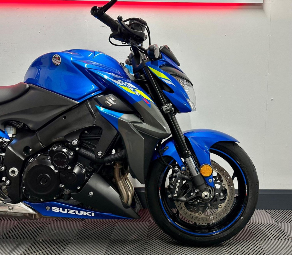 SUZUKI GSX-S1000