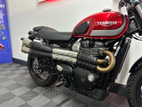 TRIUMPH Street Scrambler