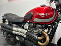 TRIUMPH Street Scrambler