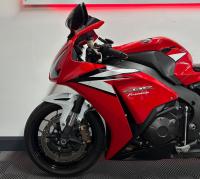 HONDA CBR1000RR Fireblade