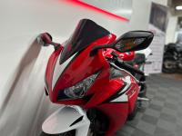 HONDA CBR1000RR Fireblade