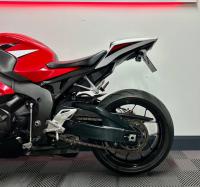 HONDA CBR1000RR Fireblade