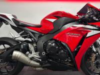 HONDA CBR1000RR Fireblade