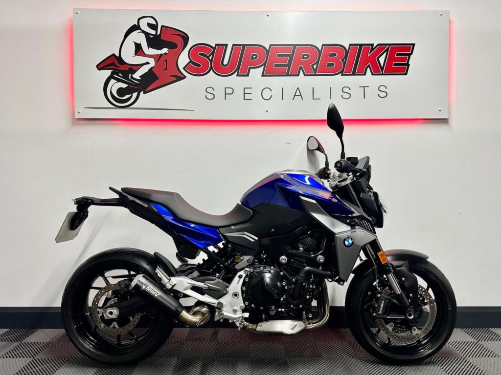 BMW F900R