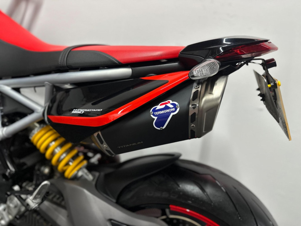 DUCATI Hypermotard