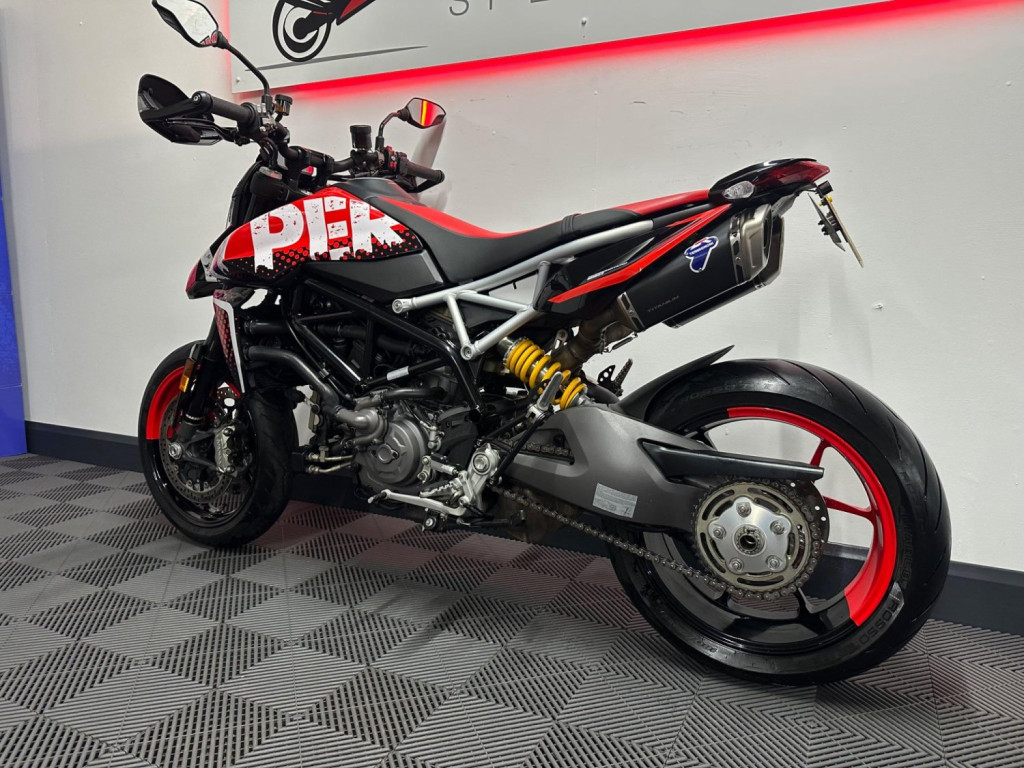 DUCATI Hypermotard