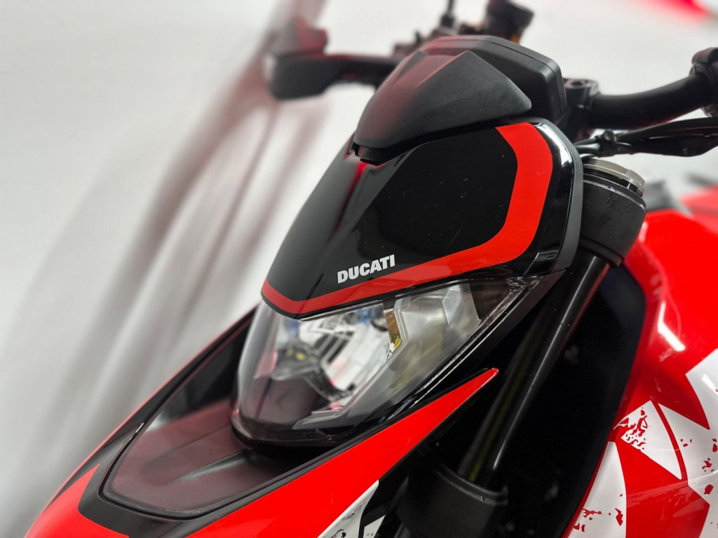 DUCATI Hypermotard