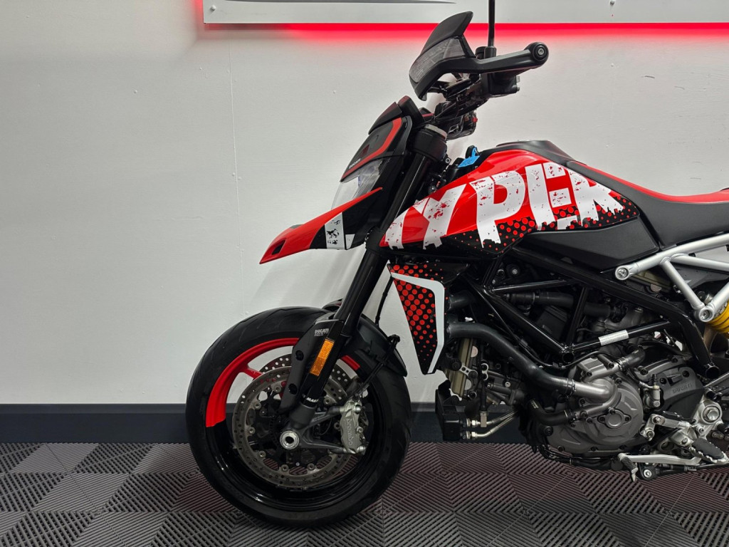 DUCATI Hypermotard