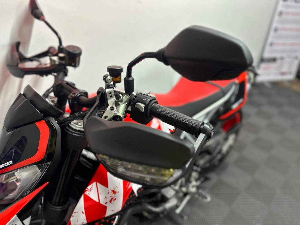 DUCATI Hypermotard