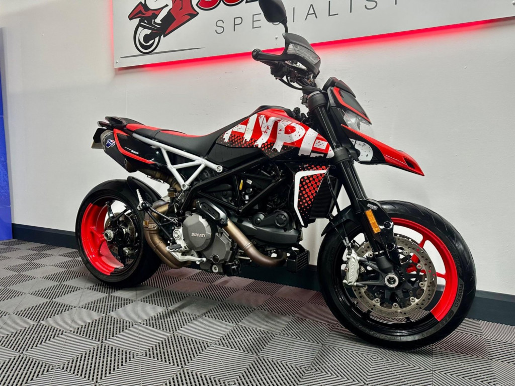 DUCATI Hypermotard