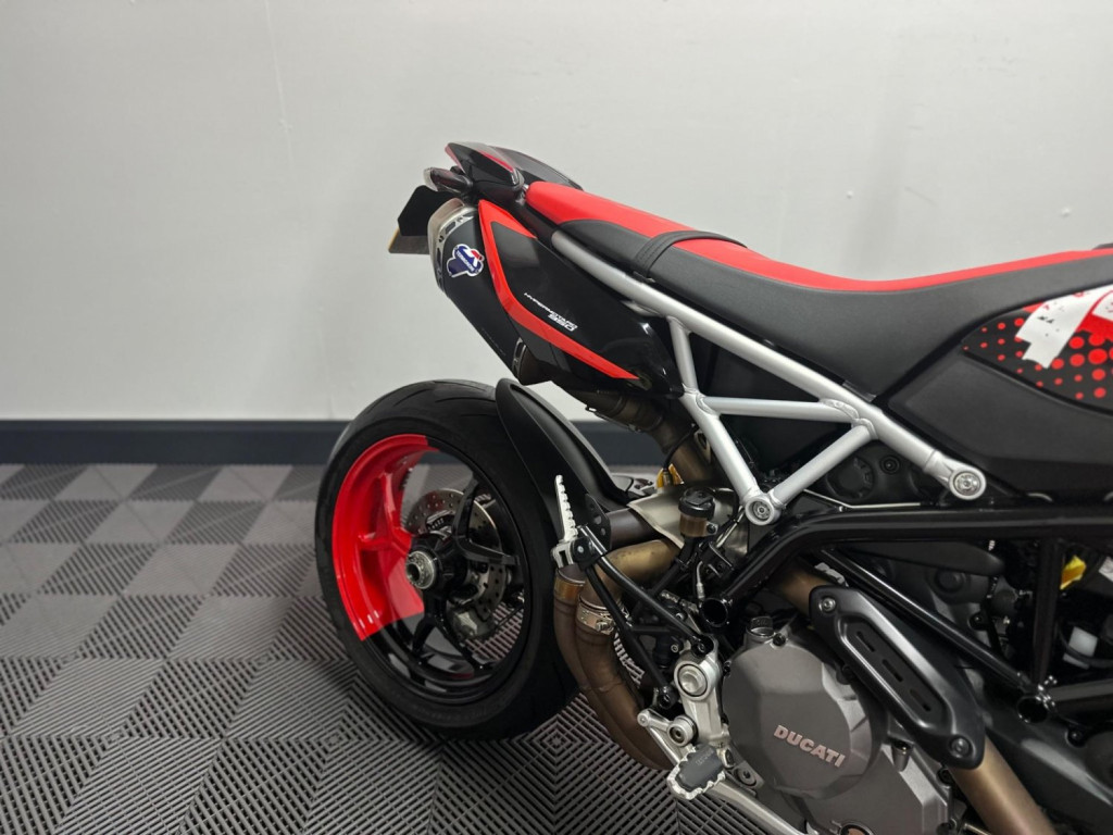 DUCATI Hypermotard