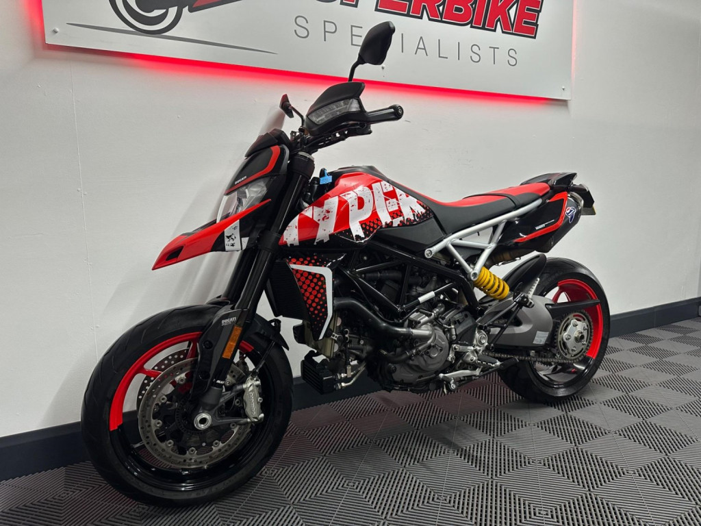 DUCATI Hypermotard