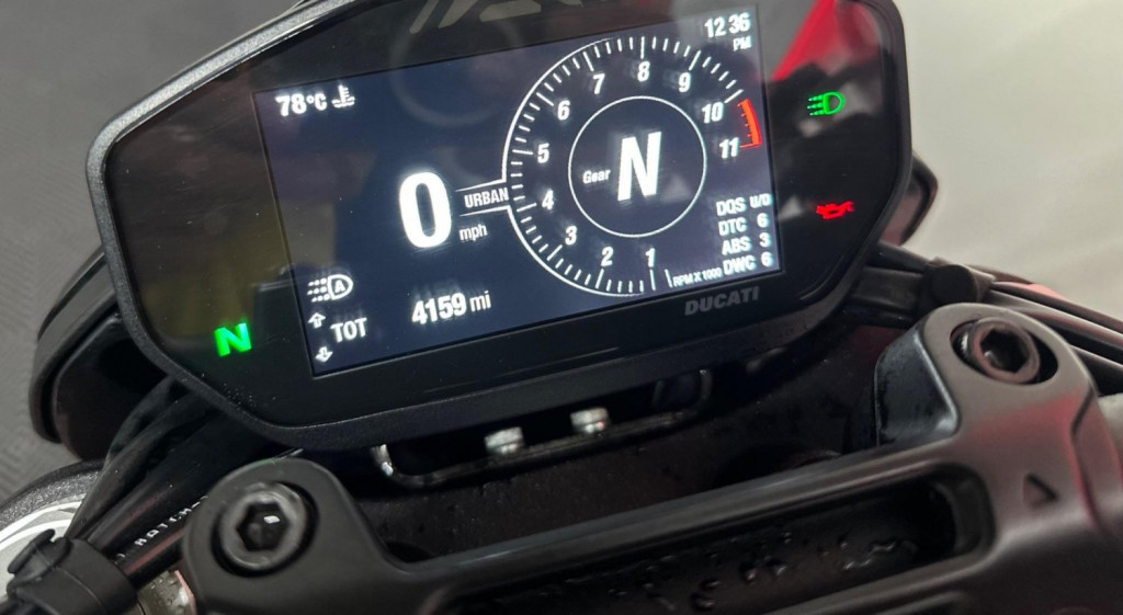 DUCATI Hypermotard