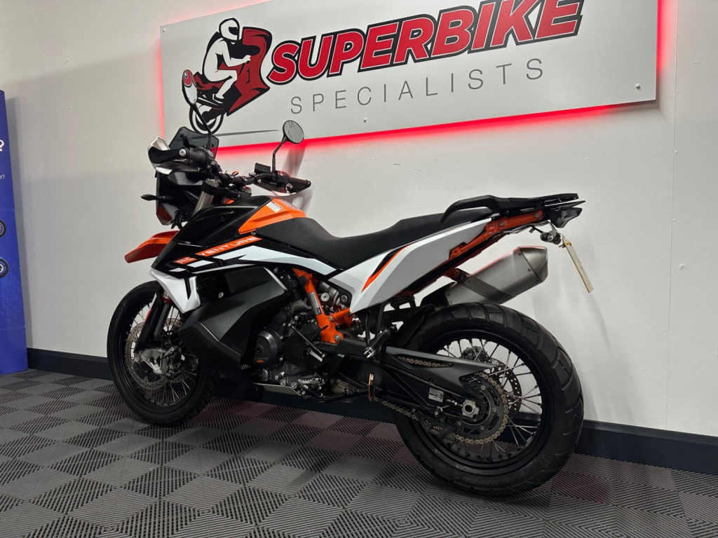 KTM 890 ADVENTURE