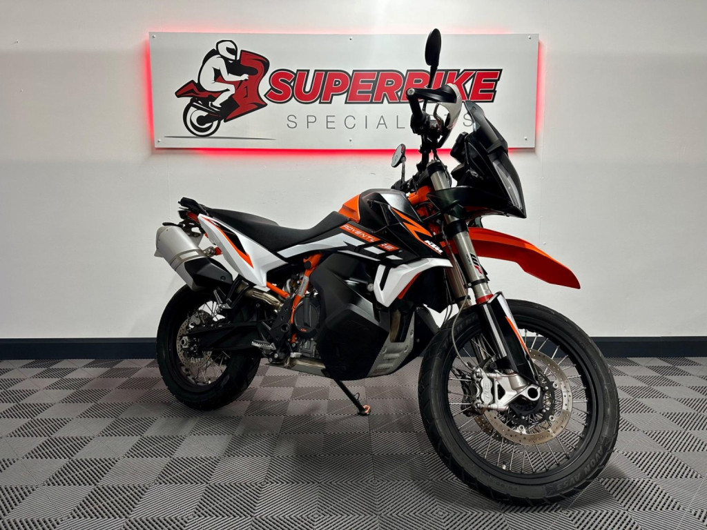 KTM 890 ADVENTURE