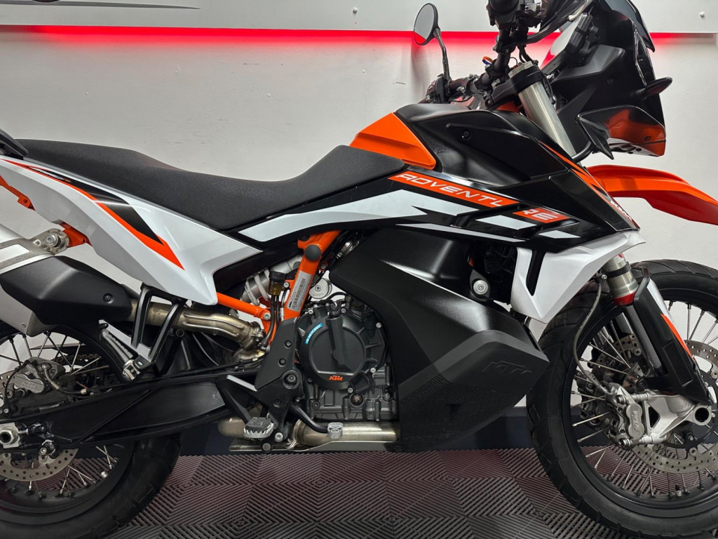 KTM 890 ADVENTURE
