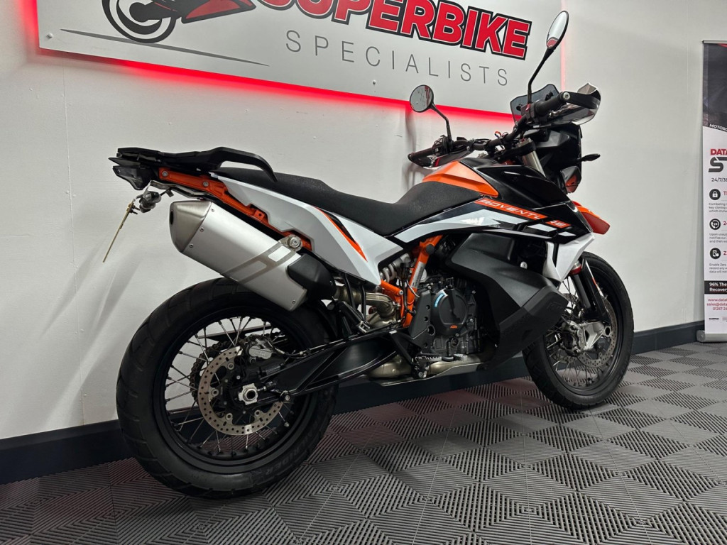 KTM 890 ADVENTURE