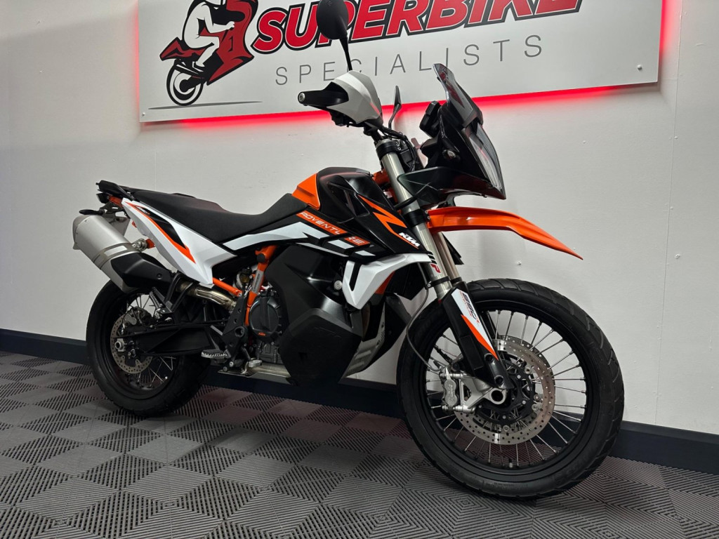 KTM 890 ADVENTURE