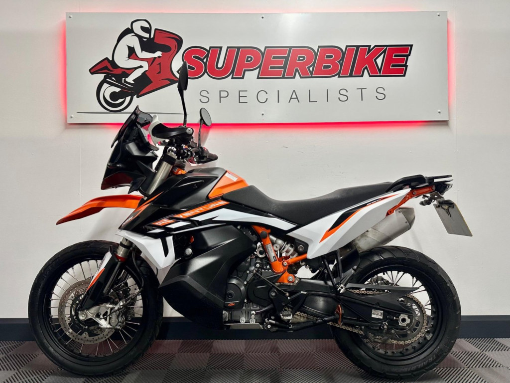 KTM 890 ADVENTURE