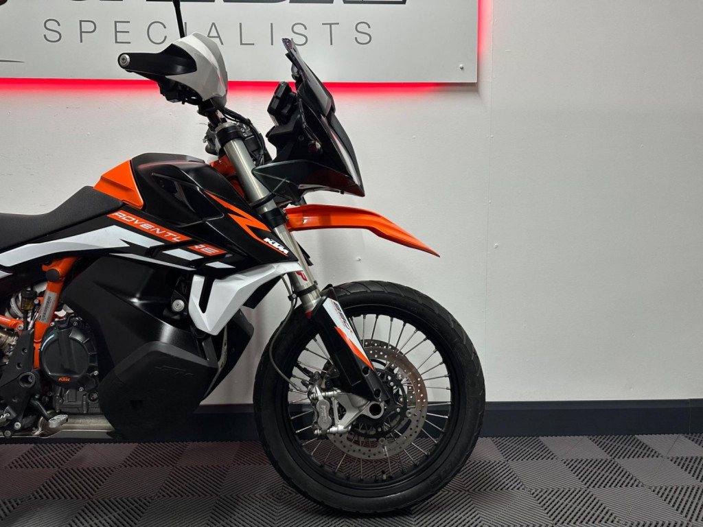 KTM 890 ADVENTURE