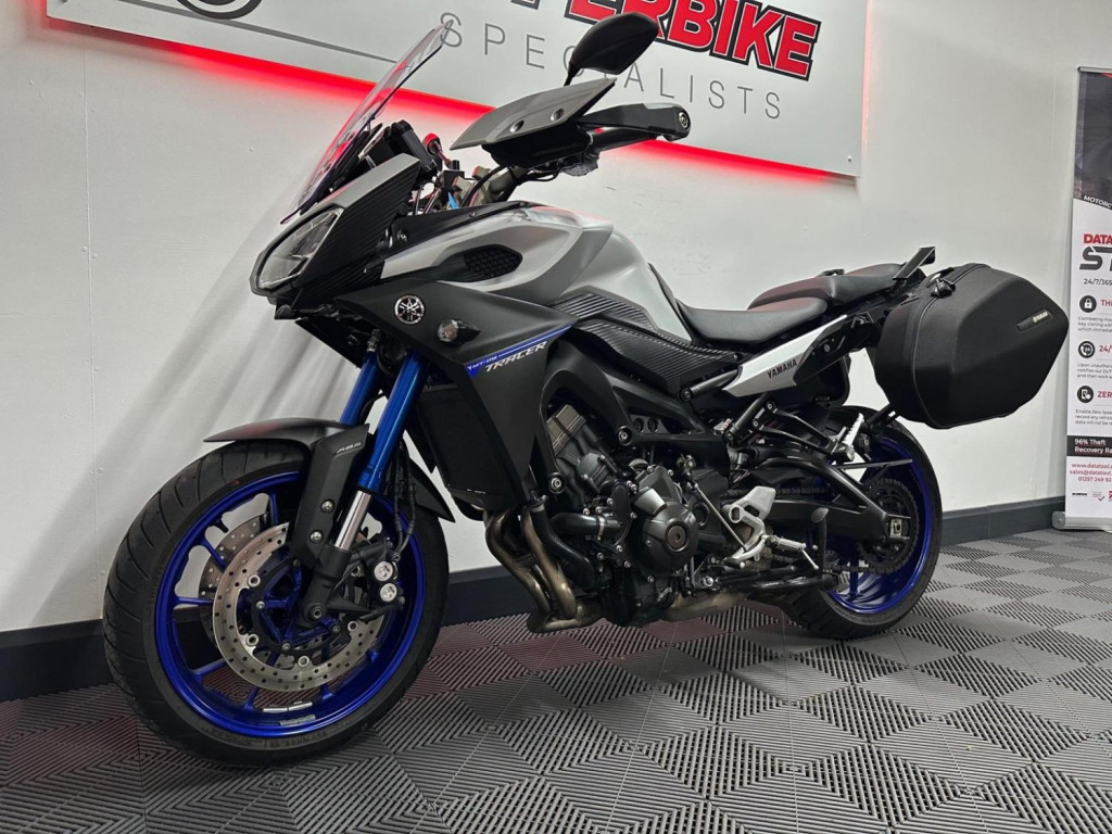 YAMAHA Tracer 900