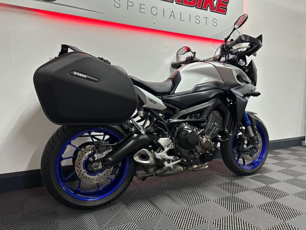 YAMAHA Tracer 900
