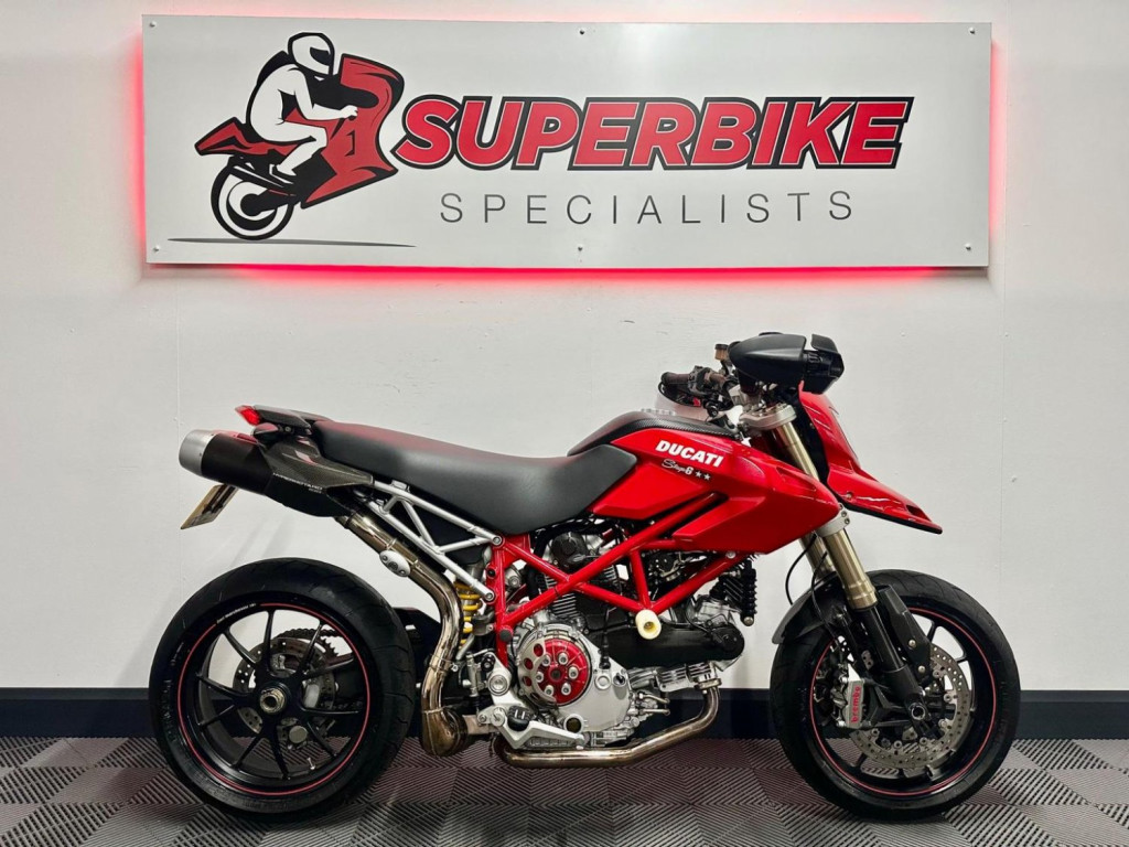 DUCATI Hypermotard