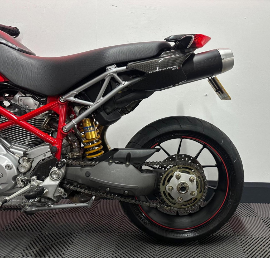 DUCATI Hypermotard
