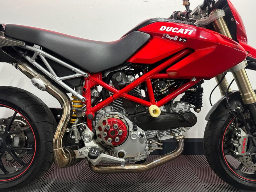 DUCATI Hypermotard