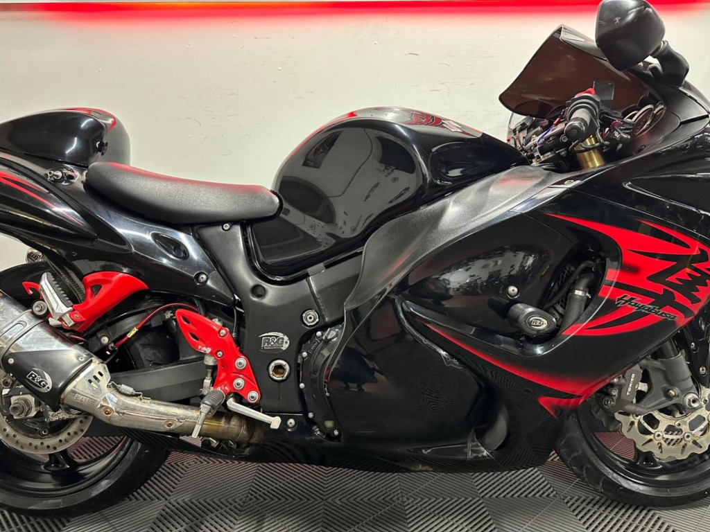 SUZUKI GSX1300R Hayabusa