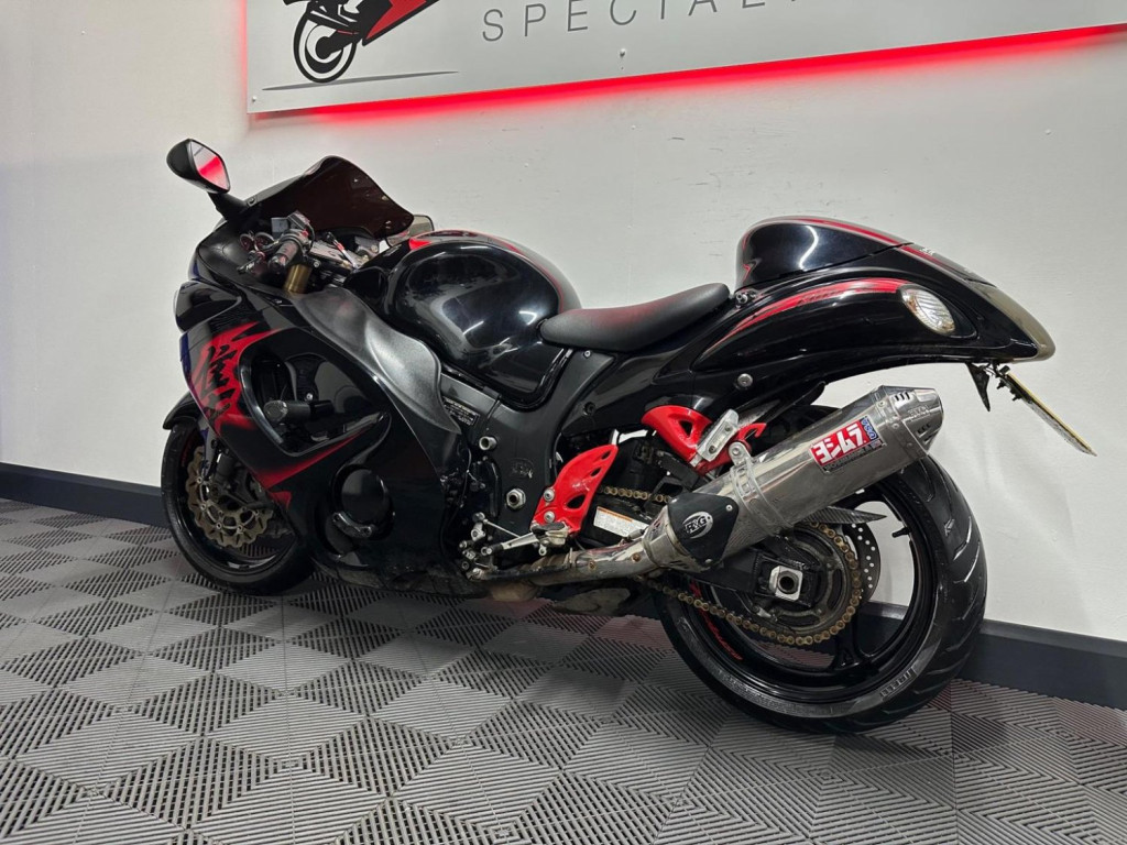 SUZUKI GSX1300R Hayabusa