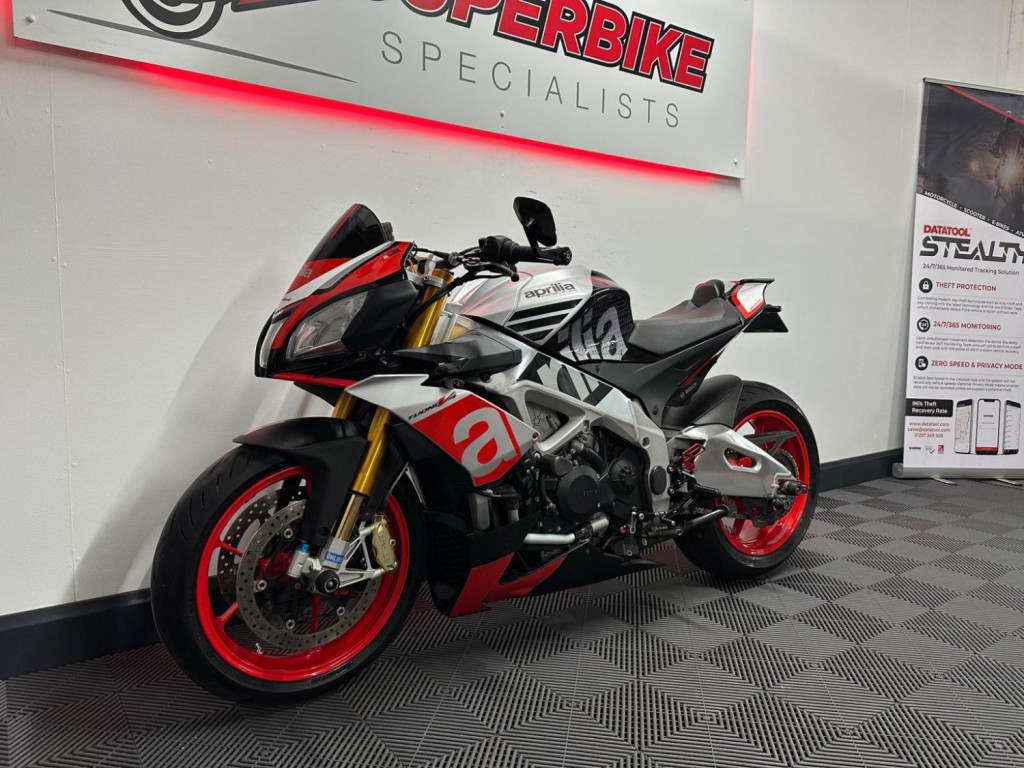 APRILIA Tuono 1100 V4
