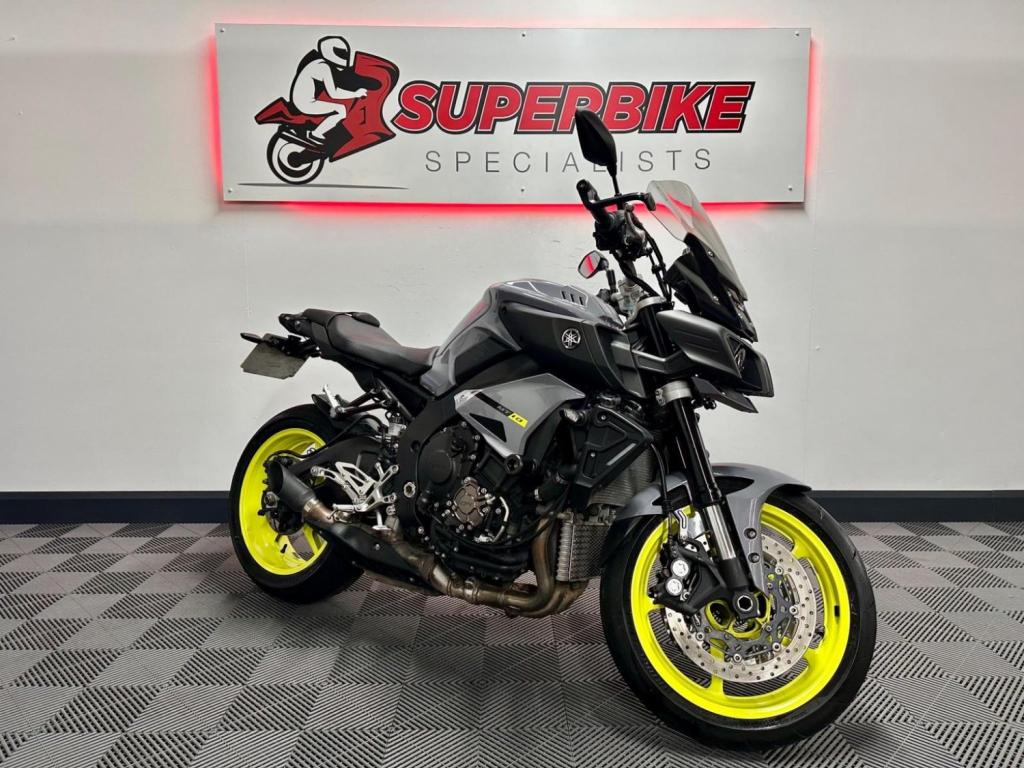 YAMAHA MT-10