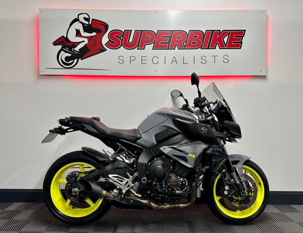 YAMAHA MT-10