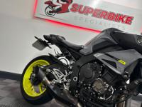 YAMAHA MT-10