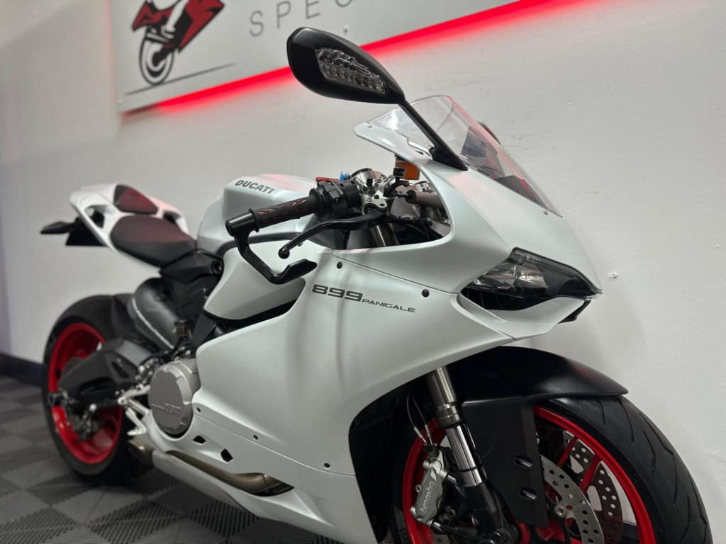 DUCATI 899 Panigale