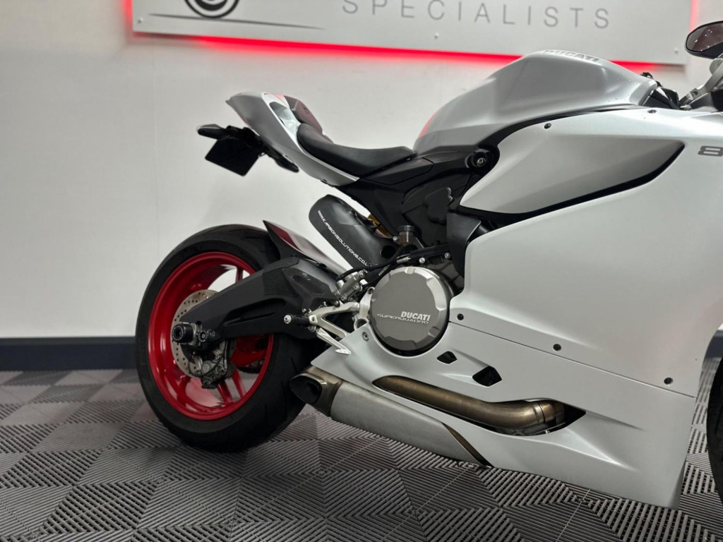 DUCATI 899 Panigale