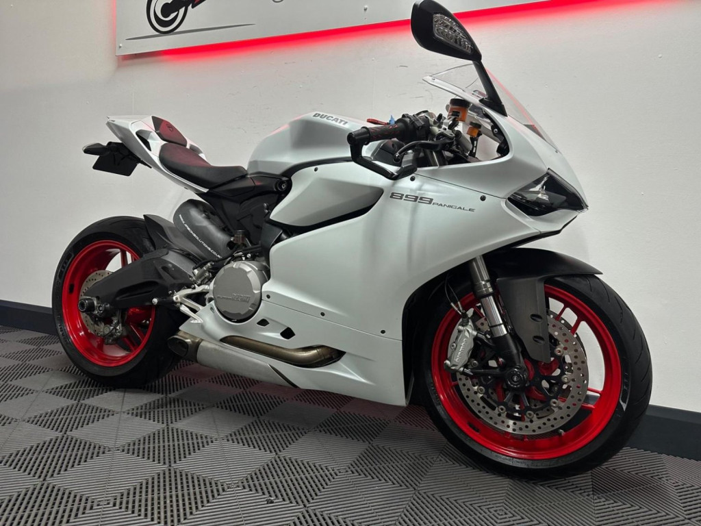 DUCATI 899 Panigale