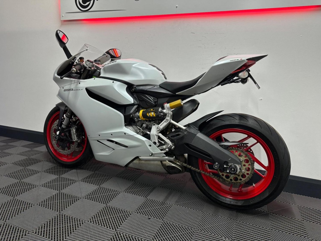 DUCATI 899 Panigale