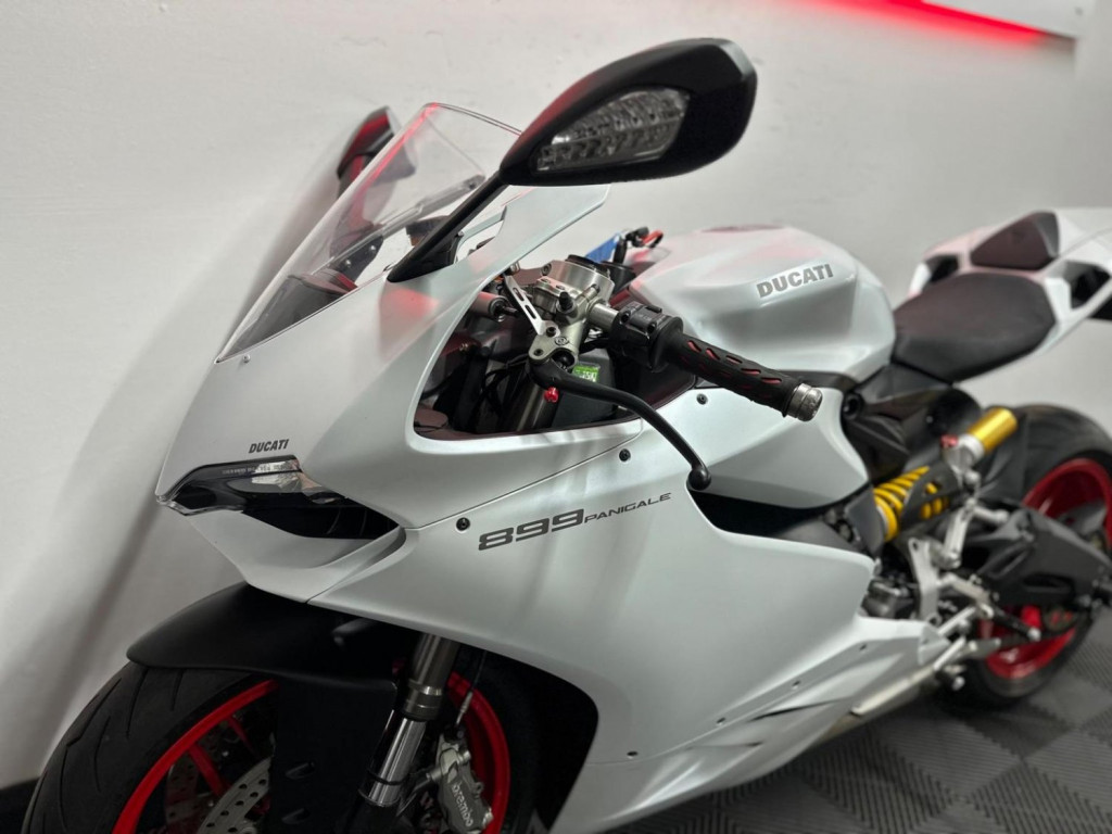 DUCATI 899 Panigale
