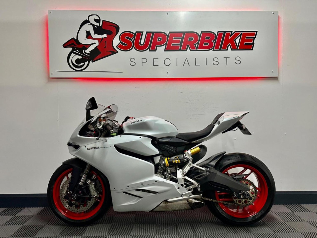 DUCATI 899 Panigale